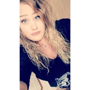 Meet your Posher, Kayla