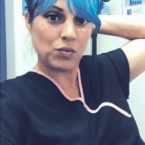 Meet your Posher, Deedra