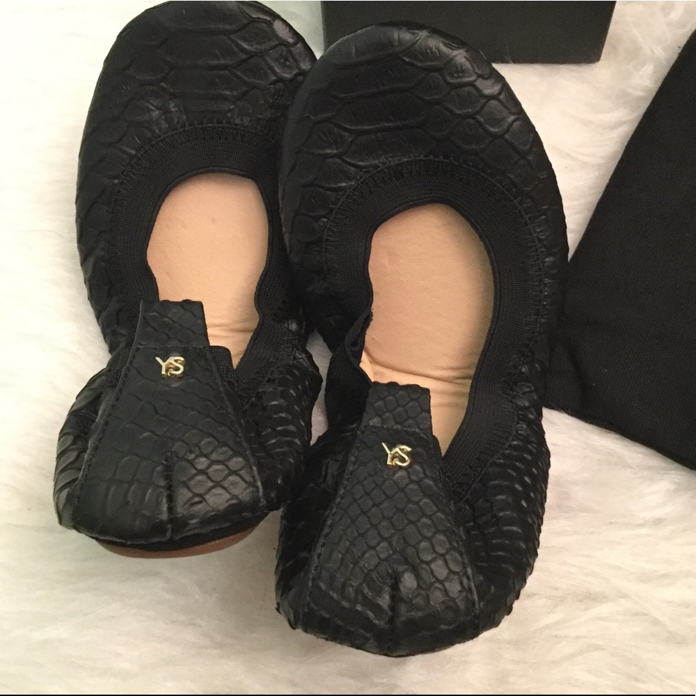 SOLD! NIB Yosi Samra Leather Fold Up Flat - Picture 5 of 6