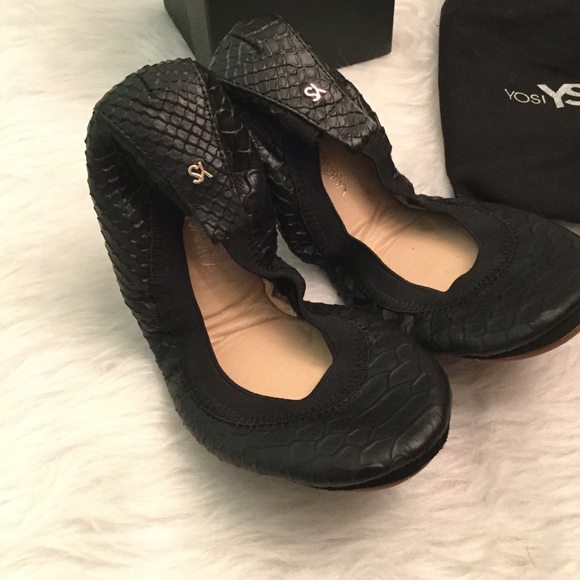 SOLD! NIB Yosi Samra Leather Fold Up Flat - Picture 3 of 6