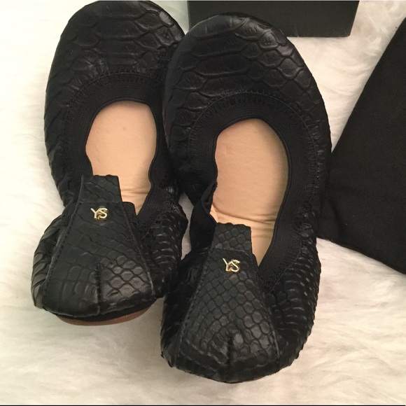 SOLD! NIB Yosi Samra Leather Fold Up Flat - Picture 5 of 6