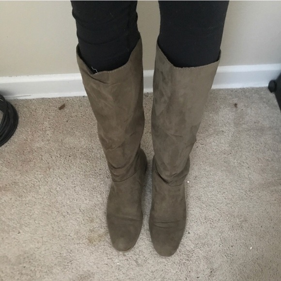 Steve Madden Girl Boots - Picture 2 of 3