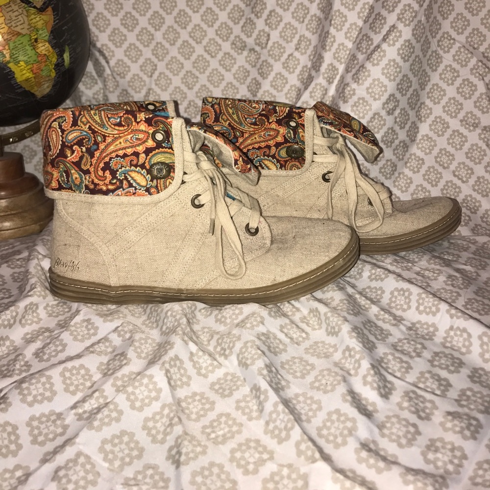 Adorable blowfish Malibu boots, in great condition
