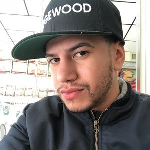 Meet your Posher, Anibal