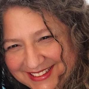 Meet your Posher, Evelyn