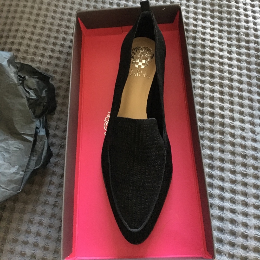 NWT Vince Camuto Kanta Perforated Loafer - 8.5