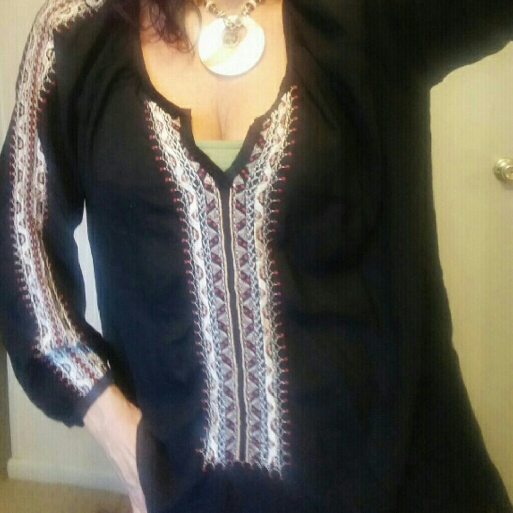🌻3 for 15$🌻Tribal Print Tunic.