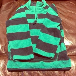 2 Old Navy pullovers in new condition. Worn once.