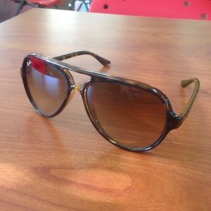 Ray Ban