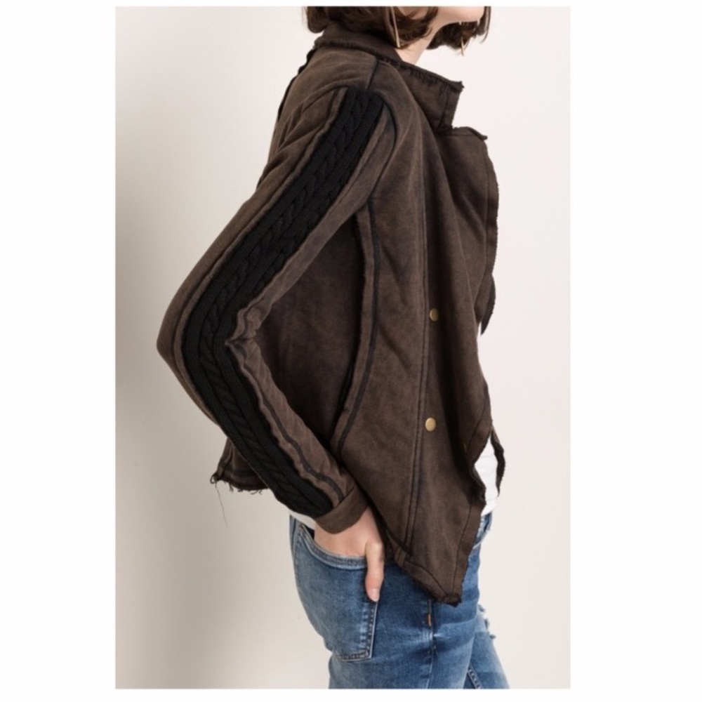 ‼️NEW ARRIVAL‼️Flutter Collar Mix Terry Jacket