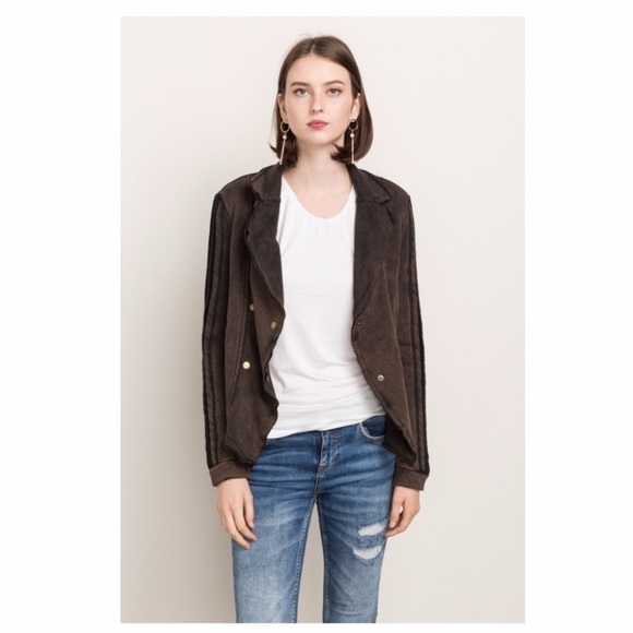 ‼️NEW ARRIVAL‼️Flutter Collar Mix Terry Jacket - Picture 2 of 4