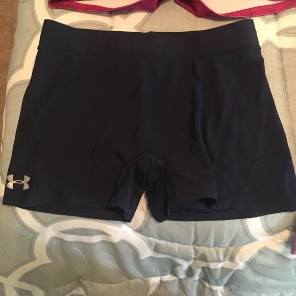 Under Armor spandex workout shorts - Picture 1 of 2