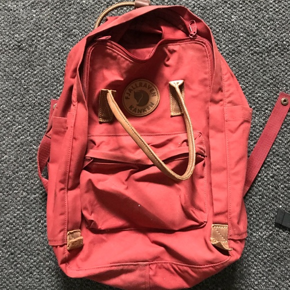 ❌SOLD❌FJALLRAVEN red and leather 15in - Picture 1 of 2