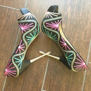 NWT INC Gorgeous Peep Toe Heels