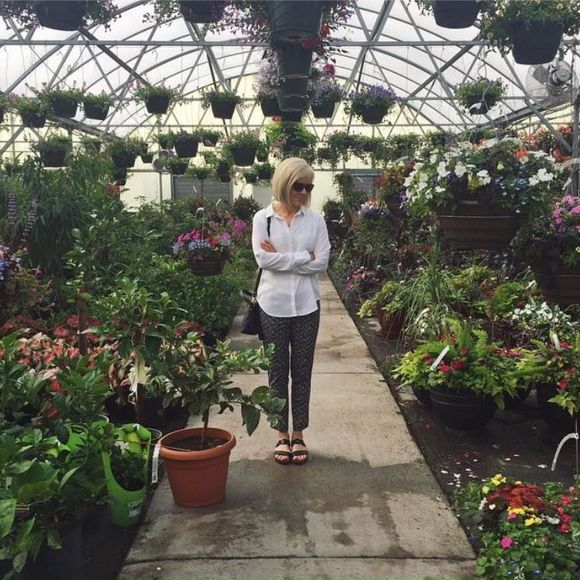 Meet your Posher, Janet - Picture 1 of 1