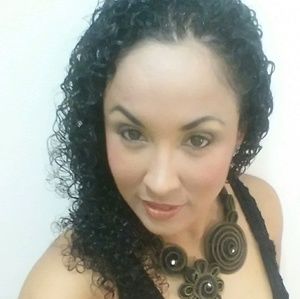 Meet your Posher, Noemi