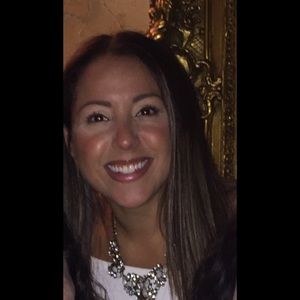Meet your Posher, Noemi