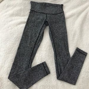 Lululemon Wunder Under Pant III sz 4