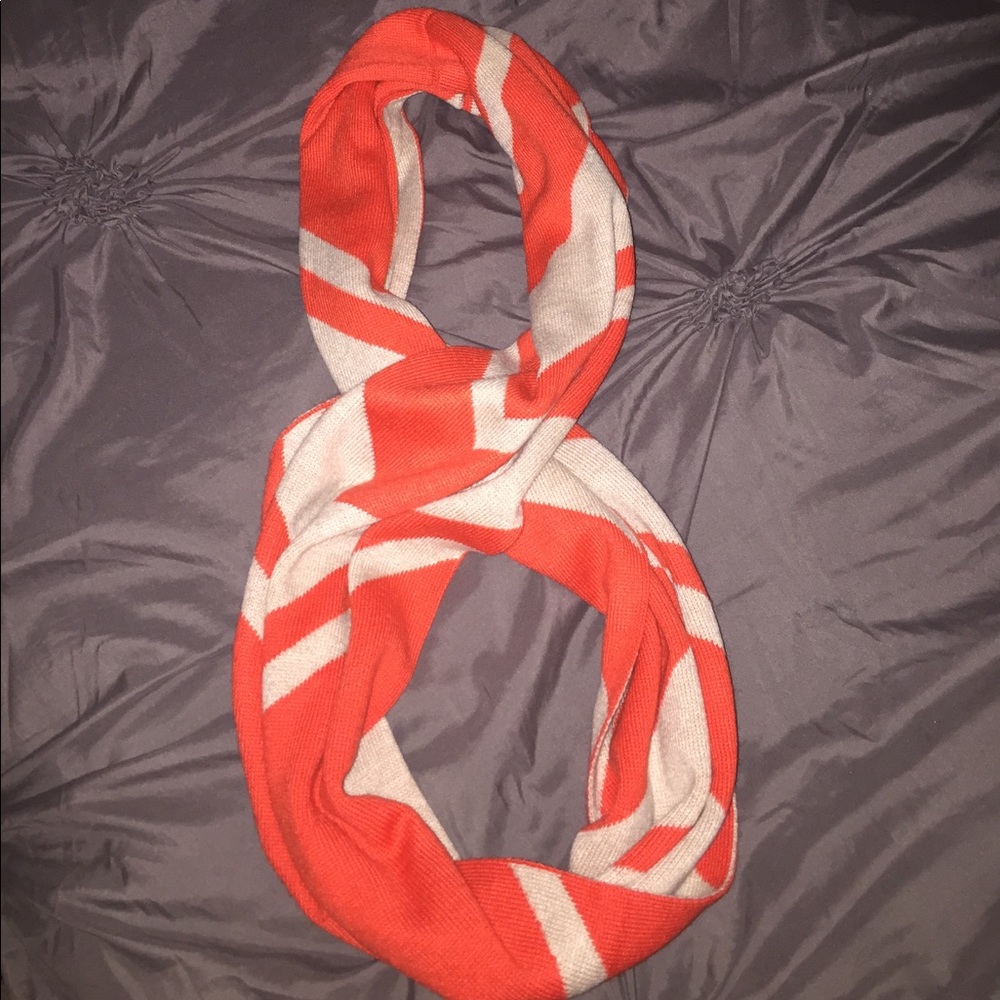 New York & Company Infinity Scarf