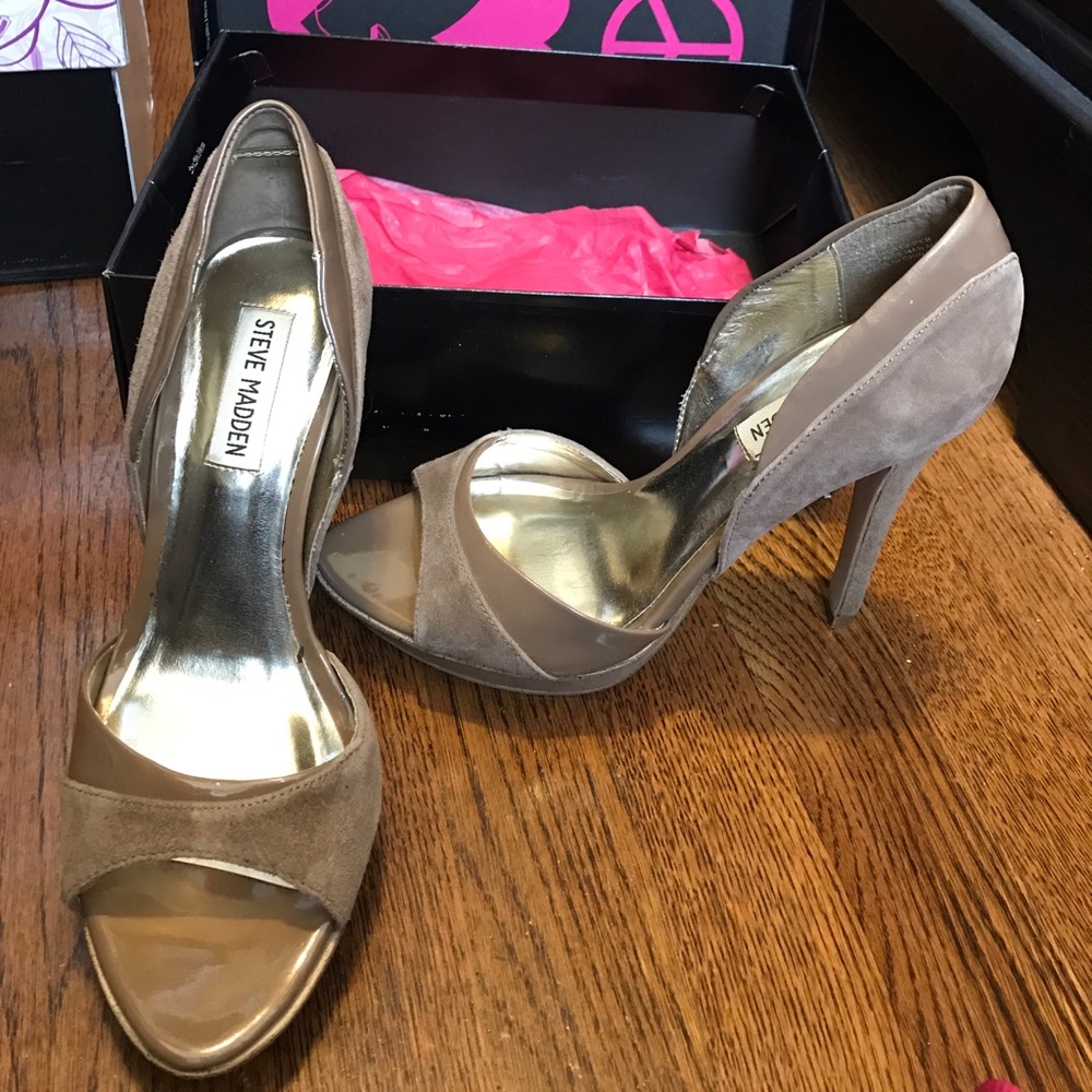 Steve Madden taupe suede open toe heels