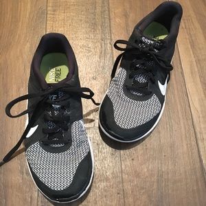 Black knitted Nike Free sneakers