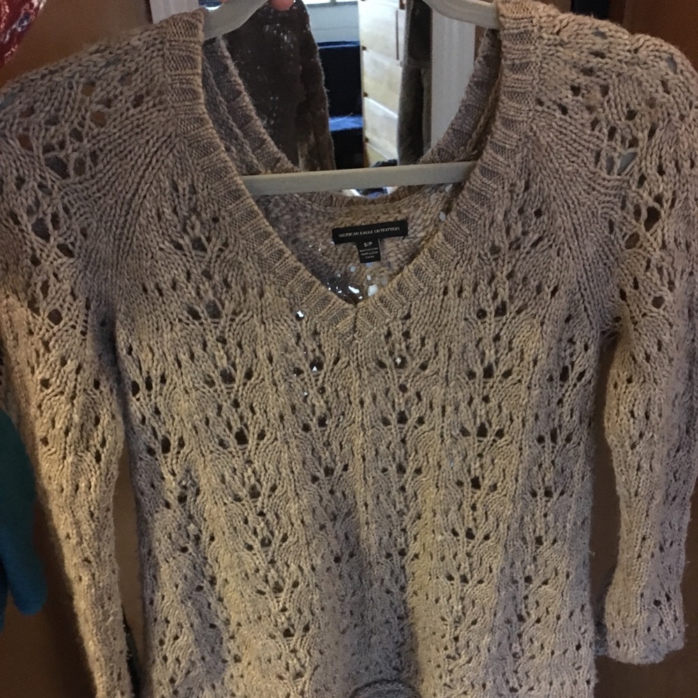 American Eagle beige sweater knit  size small