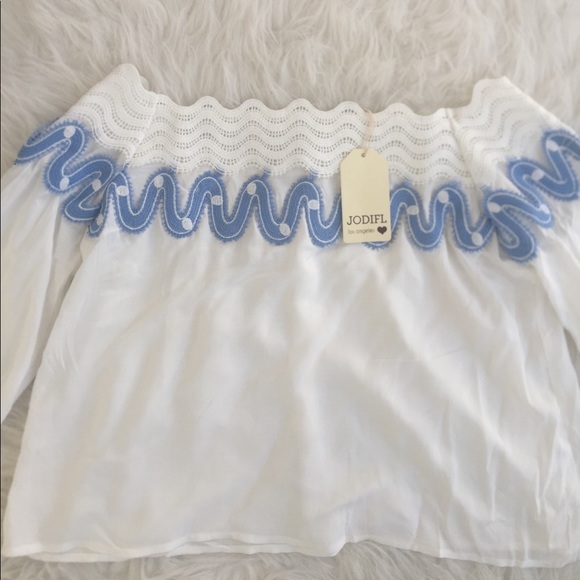 Boho White n Blue off shoulder top NWT Size M - Picture 3 of 6