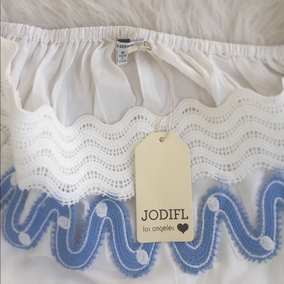 Boho White n Blue off shoulder top NWT Size M - Picture 4 of 6