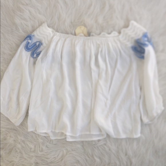 Boho White n Blue off shoulder top NWT Size M - Picture 6 of 6