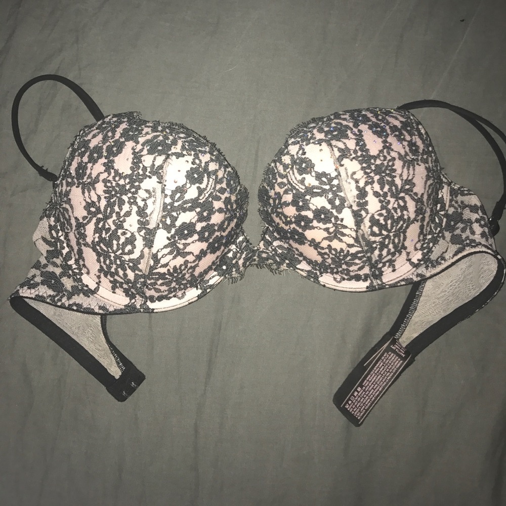 Victoria's Secret very sexy rhinestone bra