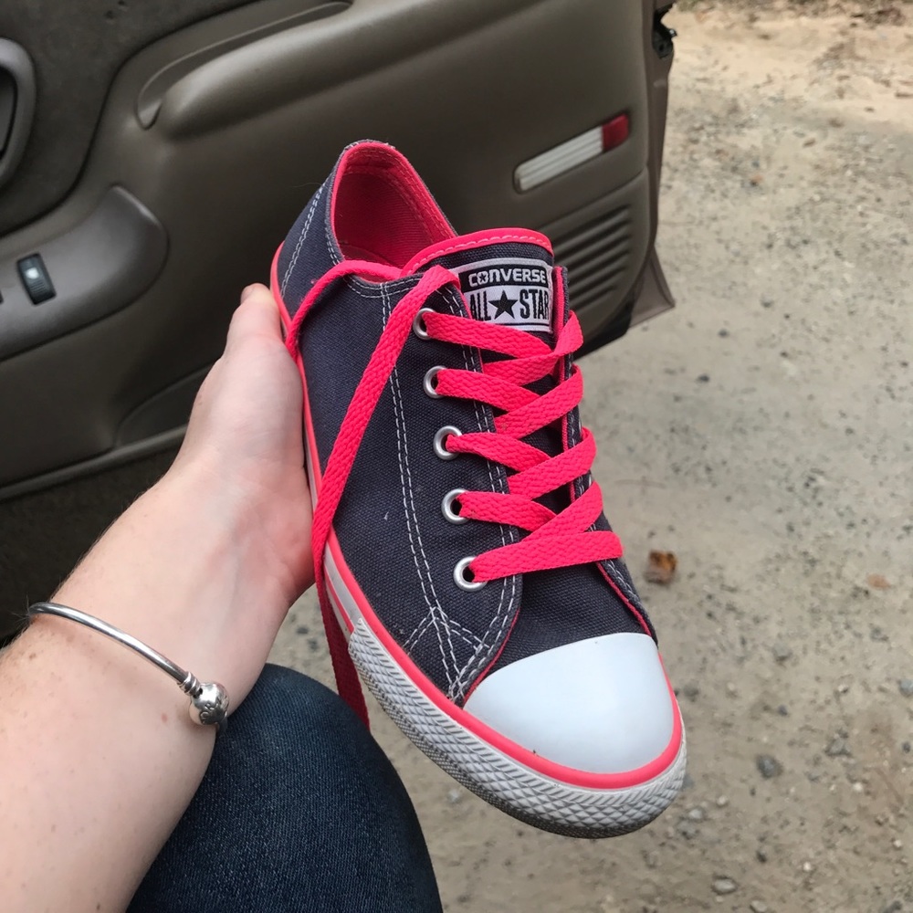 Converse hot pink and navy blue
