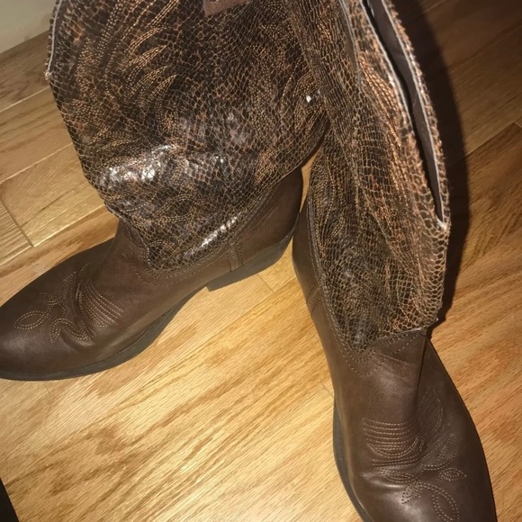 Cowboy boots - Picture 4 of 4