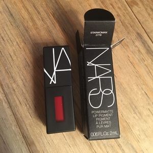 FREE wt ANY PURCHASE NARS DELUXE SAMPLE