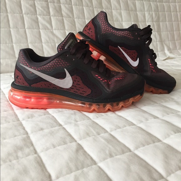 Nike Shoes - Nike