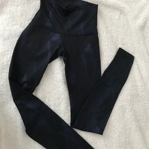 Wunder Under Pant (Hi-Rise) size 4