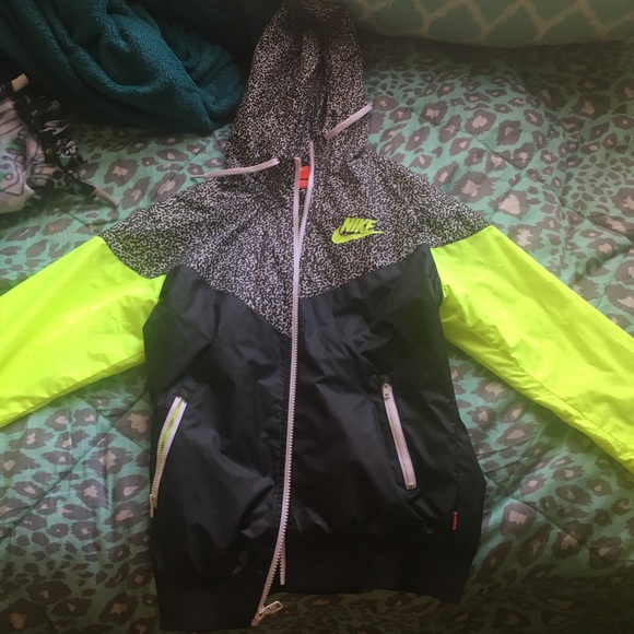 RARE Nike Windbreaker - Picture 2 of 7