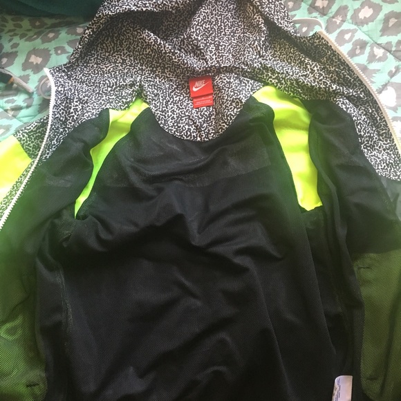 RARE Nike Windbreaker - Picture 4 of 7