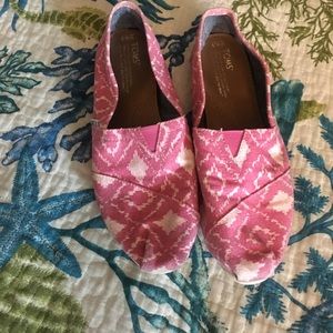 TOMS size 8.5