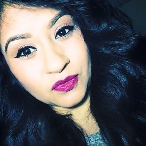 Meet your Posher, Reyna