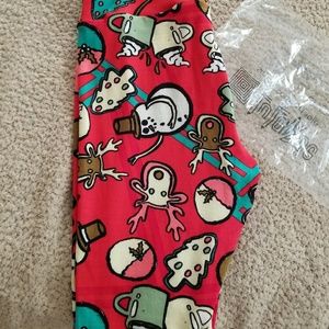 OS Christmas Leggings...NWT