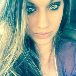 Meet your Posher, Hollie