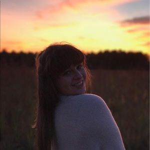 Meet your Posher, Julia