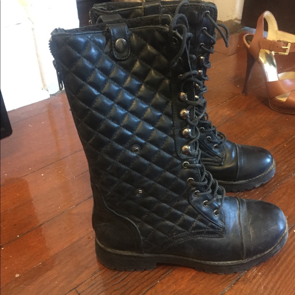 Combat boots