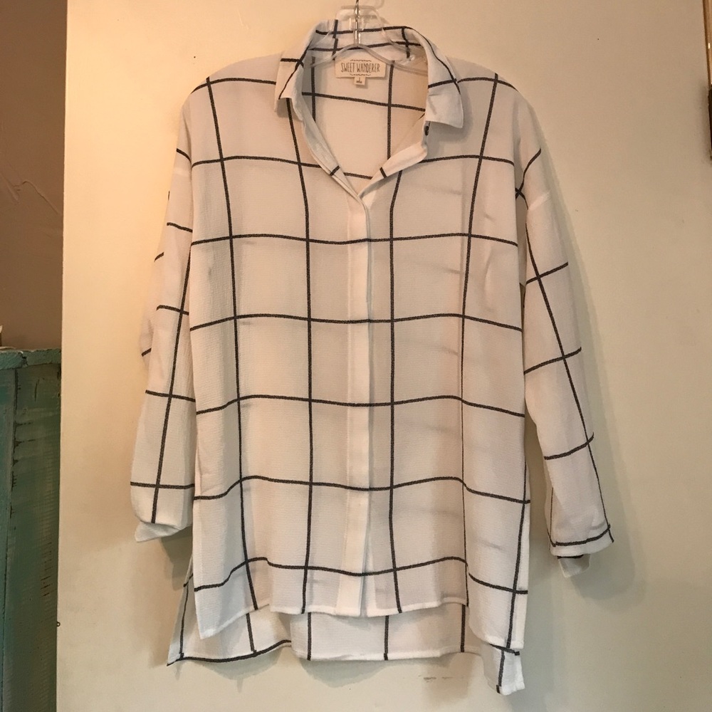 NWOT! White & Black Wide Check Button Up