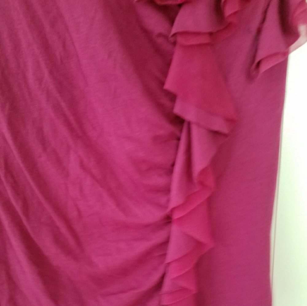 ELLE FUCHSIA SLEEVELESS RUFFLE TOP - Picture 2 of 5