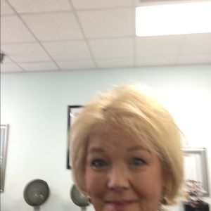 Meet your Posher, Wendy