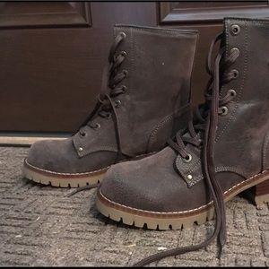 Lugz Women’s Brown Heeled Work Boot