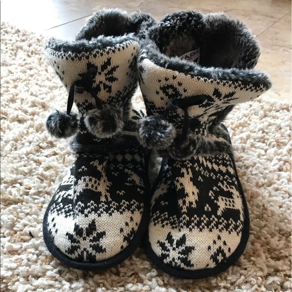 Winter Booties - Picture 1 of 4