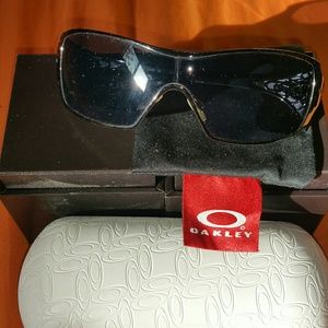Oakley dart
