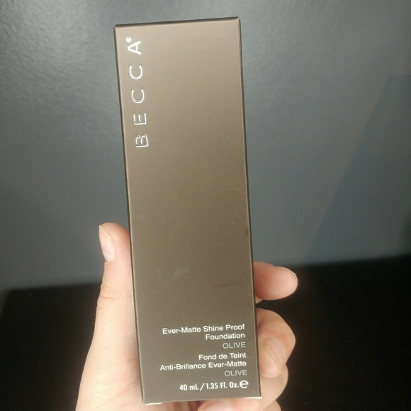 Olive(medium)-Becca Ever Matte Foundation - Picture 2 of 3